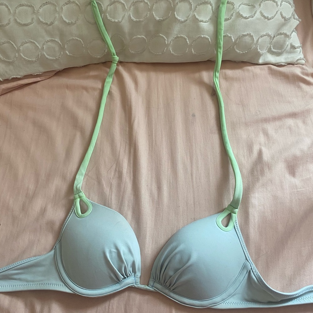 Victoria’s Secret push-up bikini